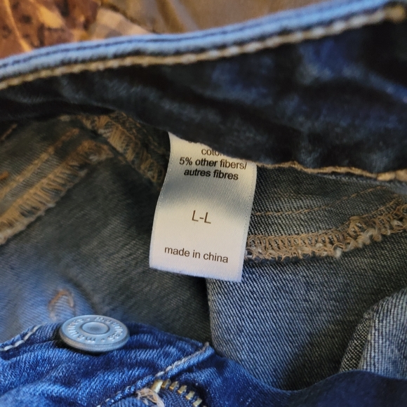 Maurices stretchy jeans - Picture 4 of 4